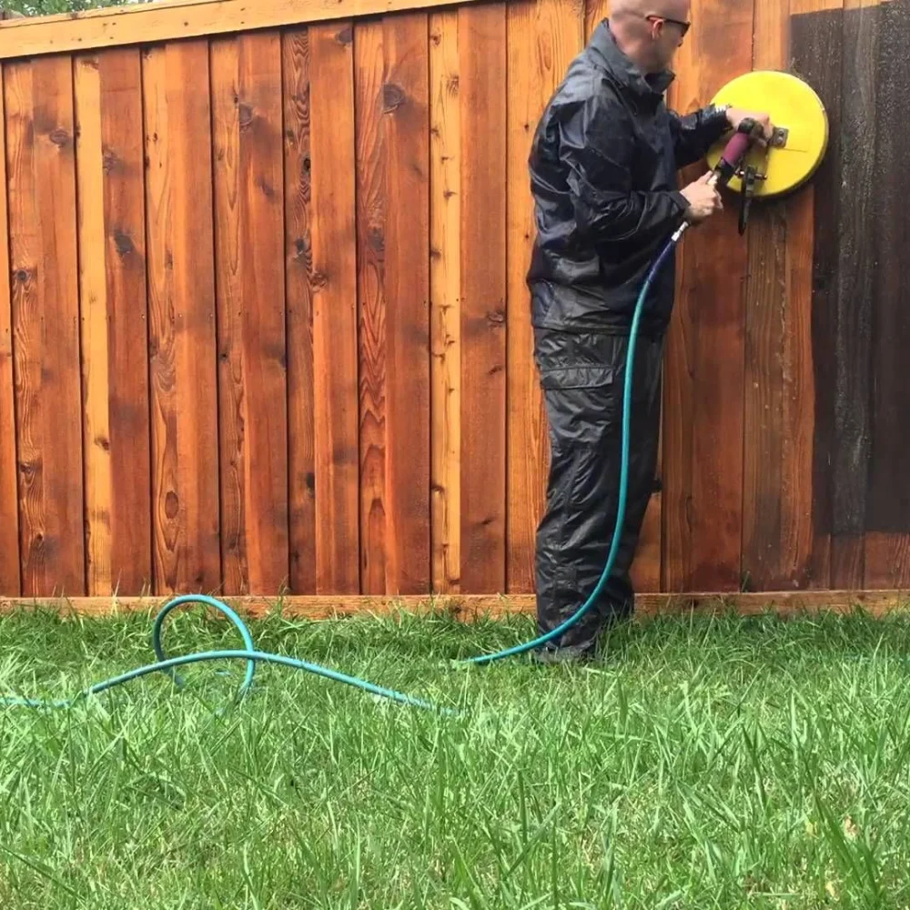Fence pressure cleaning