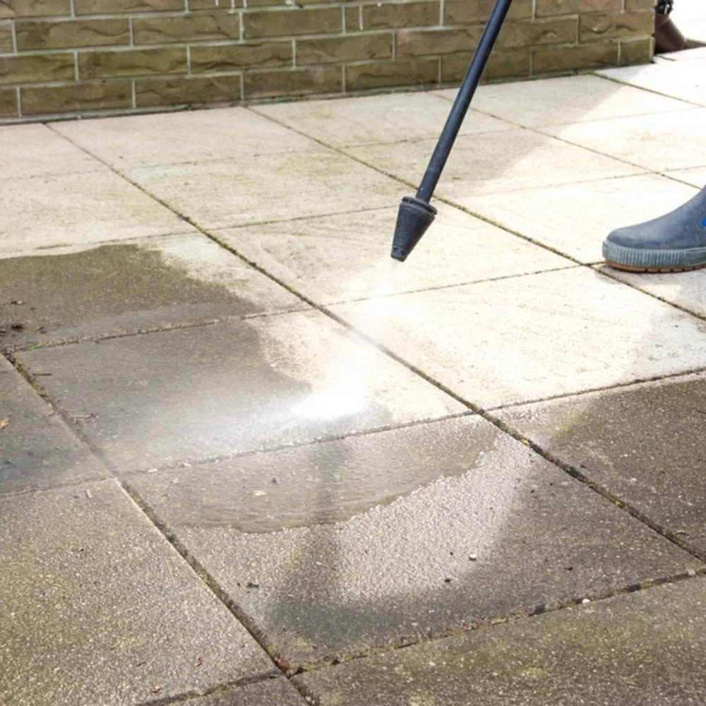 Outdoor tile pressure cleaning